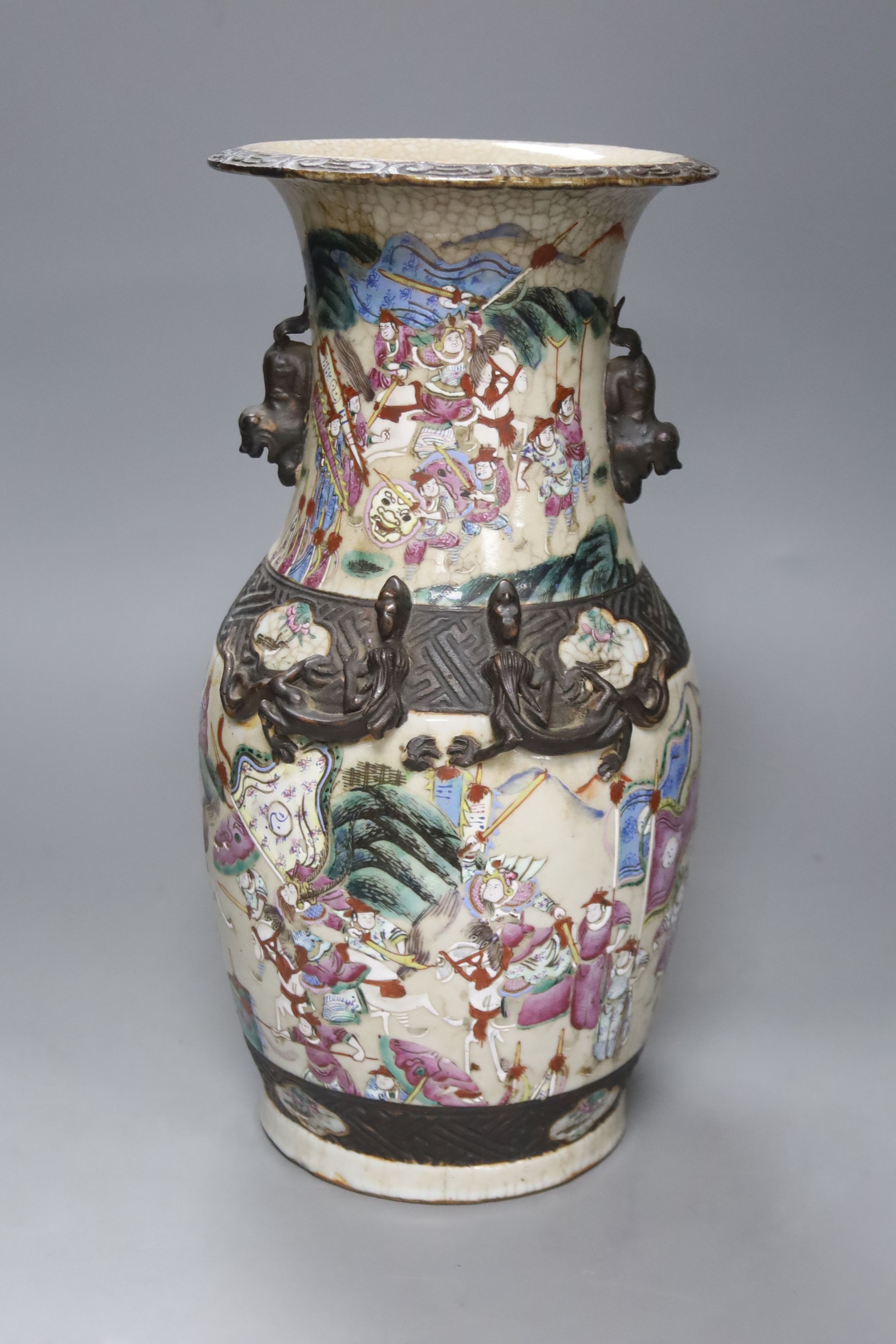 A Chinese famille rose crackle glaze vase, early 20th century